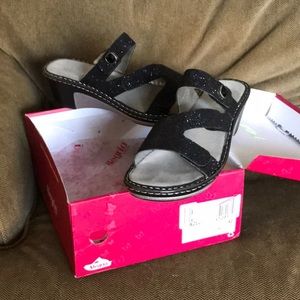 Algeria shoes by PG Lite